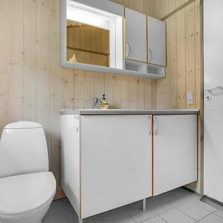 Feriehus Dejligt Hjem I Med Wifi Knebel